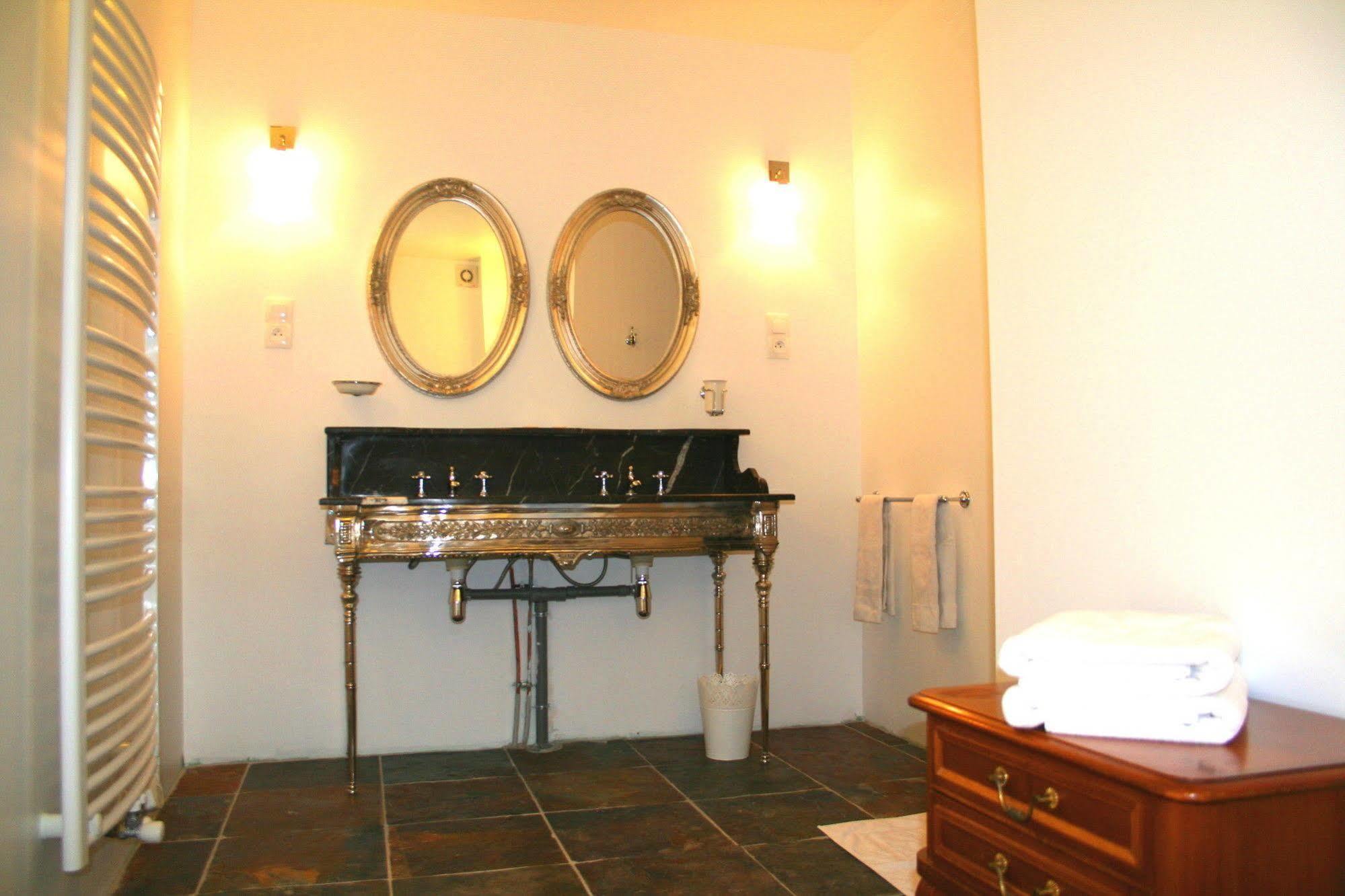Hotel Le Home Beaune  Bagian luar foto