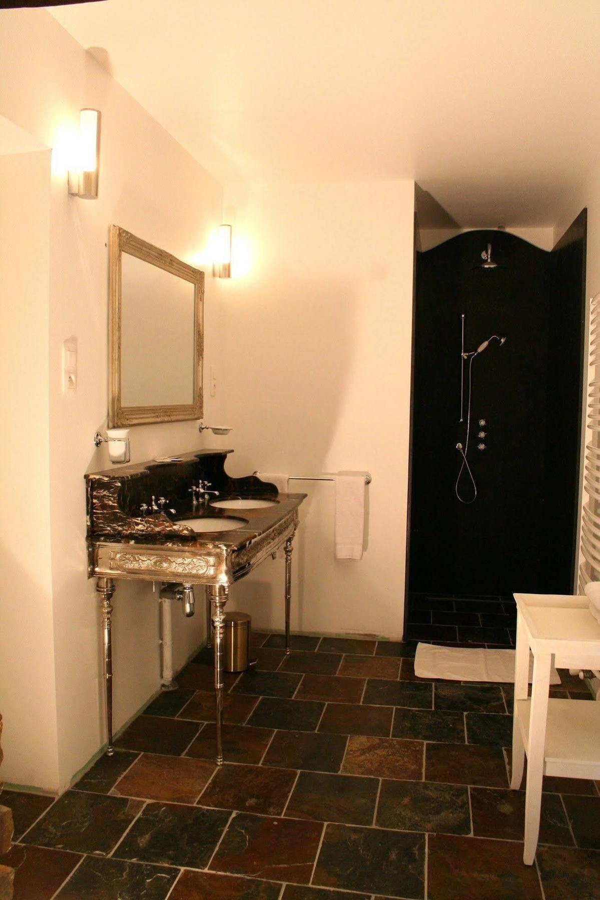 Hotel Le Home Beaune  Bagian luar foto