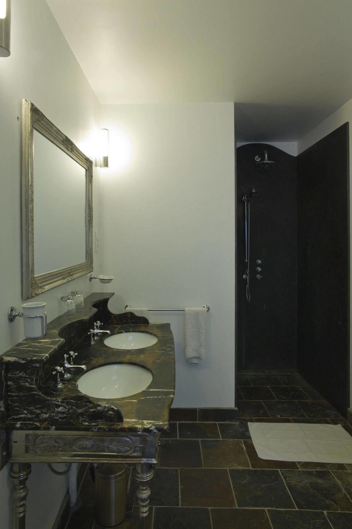 Hotel Le Home Beaune  Bagian luar foto